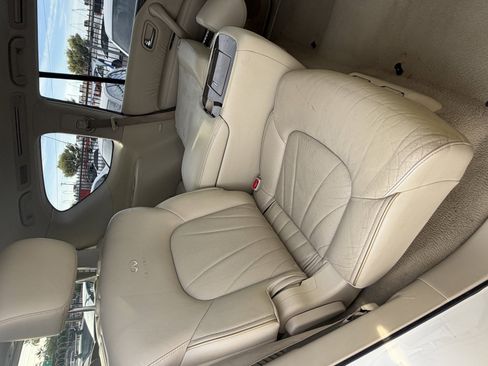 Used 2014 INFINITI QX80 2WD w/ Deluxe Touring Package image 7