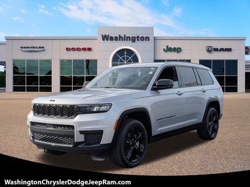 Used 2023 Jeep Grand Cherokee L Laredo image 1