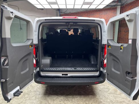 Used 2024 Ford Transit 350 XLT RWD image 24