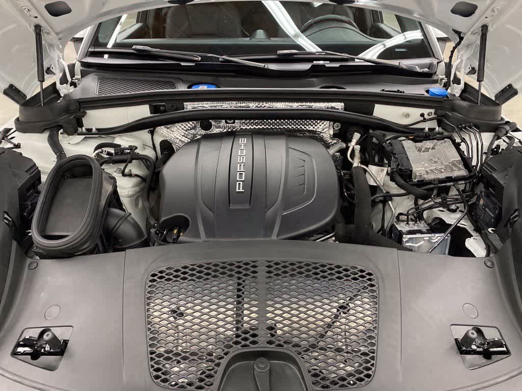 Used 2021 Porsche Macan AWD/4WD image 11