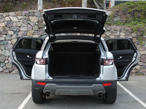 Used 2015 Land Rover Range Rover Evoque Pure Plus image 10