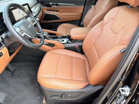 Used 2025 Kia Telluride EX X-Line AWD/4WD image 2