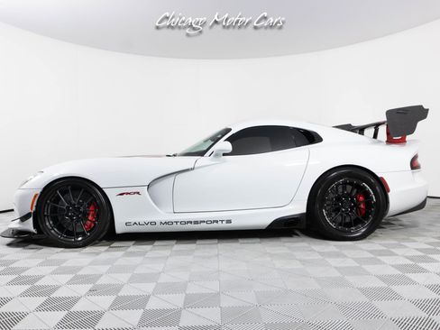 Used 2016 Dodge Viper ACR image 2