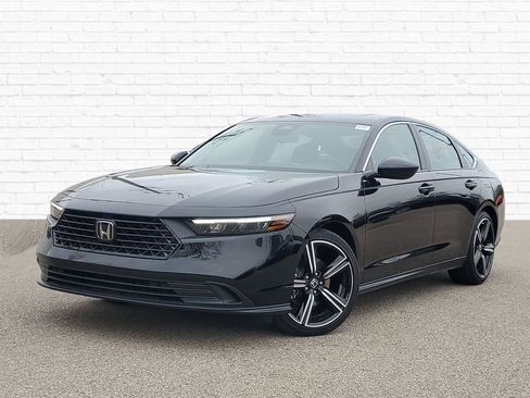 Certified 2025 Honda Accord Sport image 1