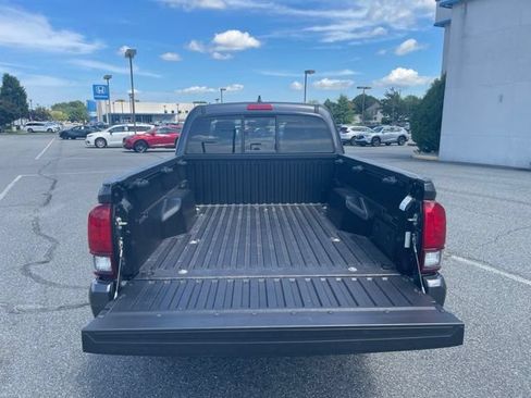 Used 2019 Toyota Tacoma SR w/ SR Convenience Package RWD image 8