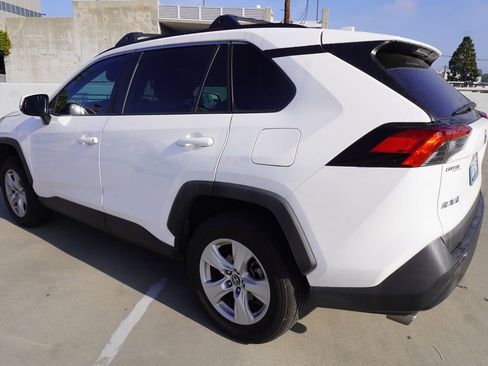 Certified 2020 Toyota RAV4 XLE w/ Carpet Mat Package image 6