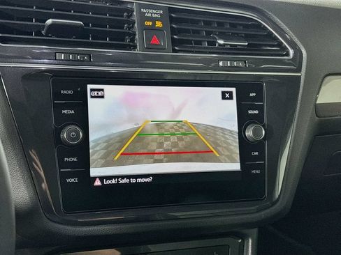 Certified 2023 Volkswagen Tiguan SE AWD/4WD image 17