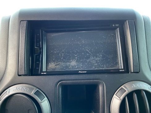 Certified 2017 Jeep Wrangler Unlimited Sport w/ Connectivity Group image 21