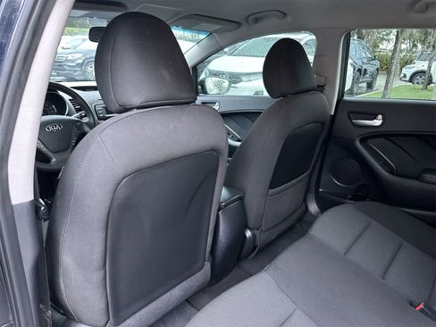 Used 2018 Kia Forte LX image 14
