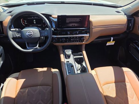 New 2026 Nissan Pathfinder Platinum FWD image 7