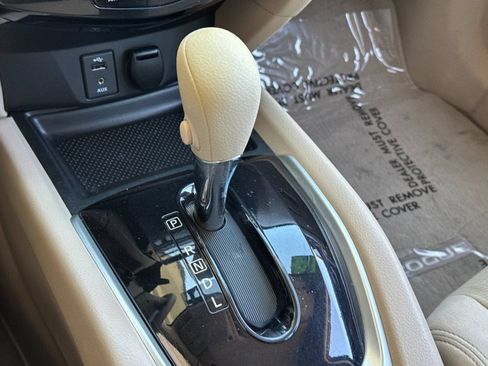 Used 2014 Nissan Rogue S AWD/4WD image 20