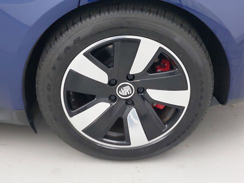 Certified 2022 Porsche Taycan 4S AWD/4WD image 36