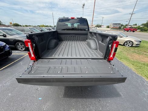Used 2025 Ford F250 XLT w/ Black Appearance Package AWD/4WD image 5