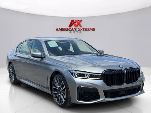 Used 2022 BMW 740i xDrive w/ M Sport Package AWD/4WD image 8