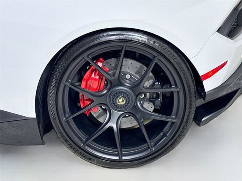 Used 2018 Lamborghini Huracan image 40
