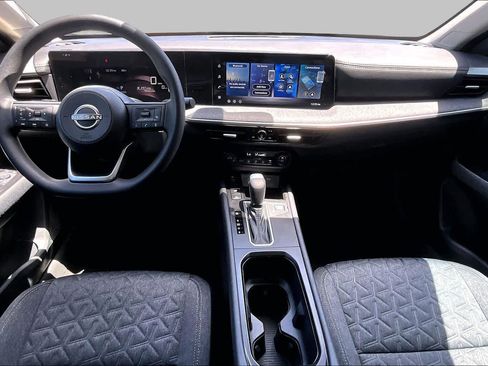 Used 2026 Nissan Kicks SV FWD image 15