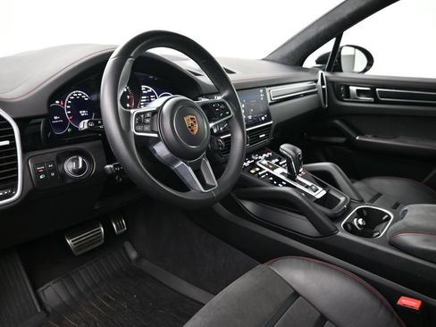 Certified 2023 Porsche Cayenne GTS w/ Assistance Package AWD/4WD image 4