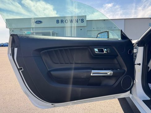 Used 2017 Ford Mustang GT Premium RWD image 15