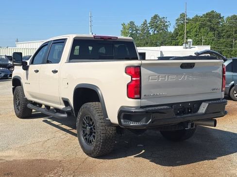 Used 2026 Chevrolet Silverado 2500 ZR2 w/ LPO, Dark Essentials Package AWD/4WD image 3