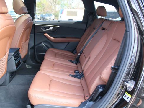 Used 2024 Audi Q7 3.0T Prestige AWD/4WD image 11
