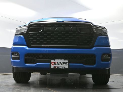 New 2026 RAM 1500 4x4 Crew Cab image 39