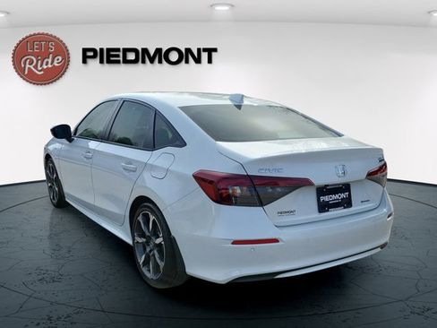 Certified 2025 Honda Civic Sport image 9