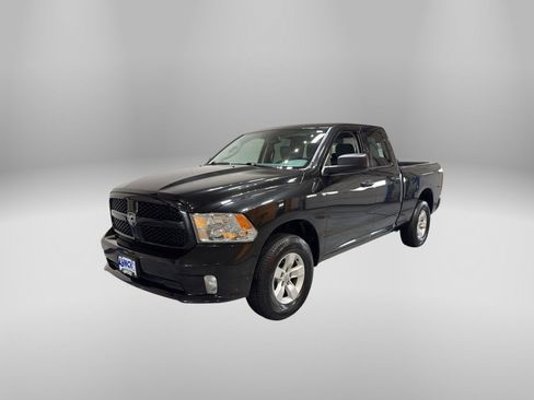 Used 2018 RAM 1500 Express image 2