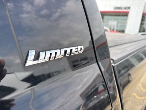Used 2017 Toyota Tundra Limited w/ Limited Premium Package AWD/4WD image 5