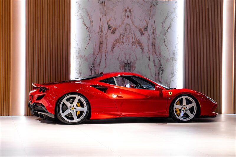 Used 2021 Ferrari F8 Tributo RWD image 4