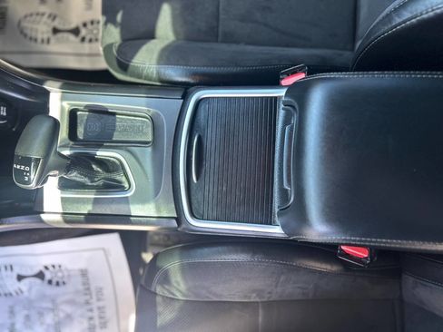 Used 2020 Dodge Charger Scat Pack RWD image 15