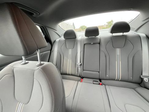 Used 2025 Hyundai Elantra SEL image 37