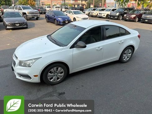 Used 2016 Chevrolet Cruze LS FWD image 10