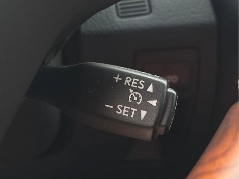 Used 2016 Lexus LS 460 AWD w/ Comfort Package image 17