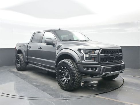 Used 2019 Ford F150 Raptor w/ Equipment Group 802A Luxury image 9