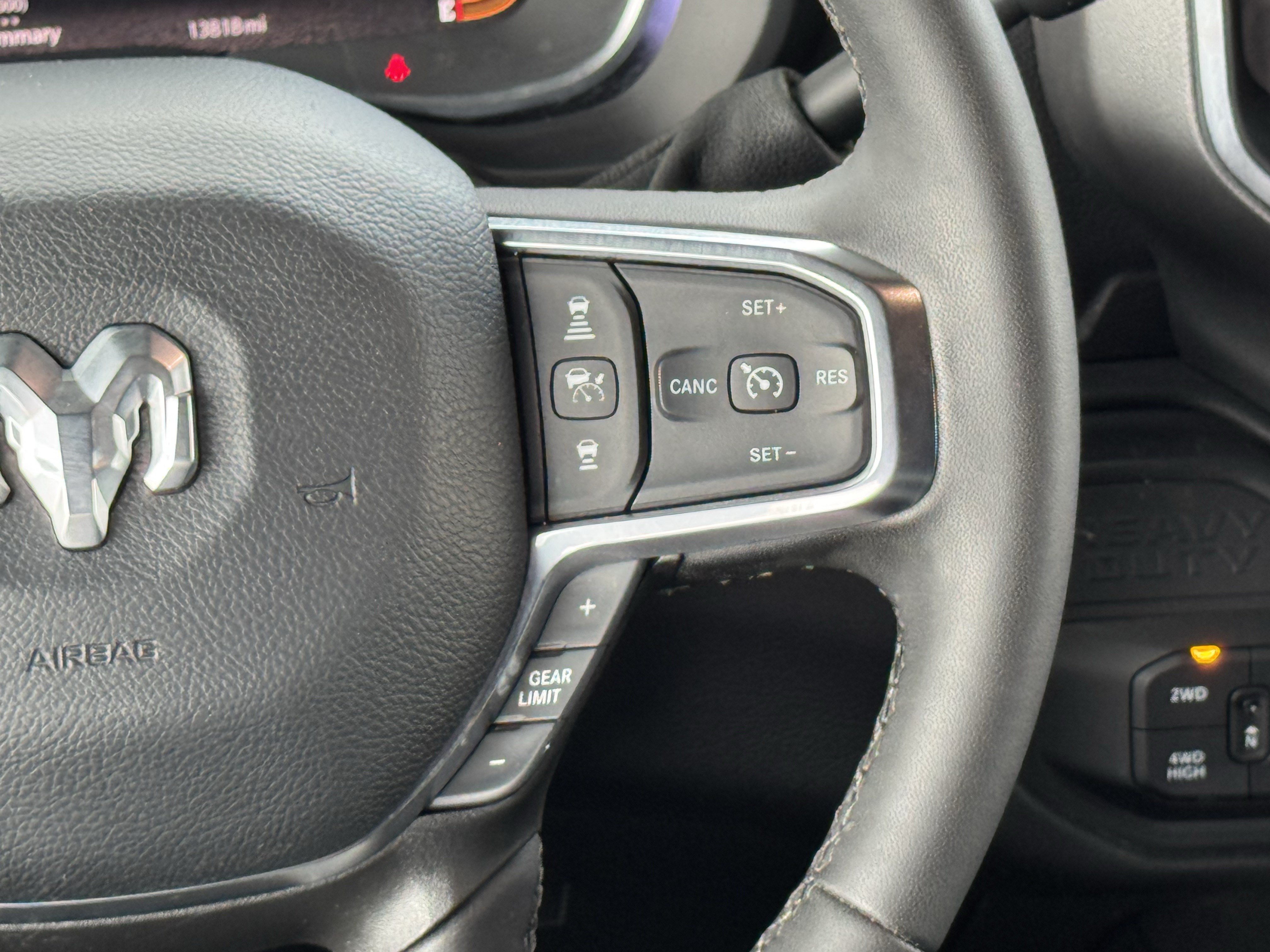 Used 2025 RAM 2500 Laramie AWD/4WD image 15