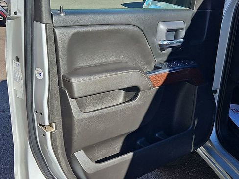 Used 2018 GMC Sierra 1500 SLE image 12