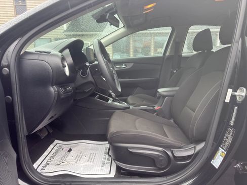 Used 2019 Kia Forte LXS FWD image 19