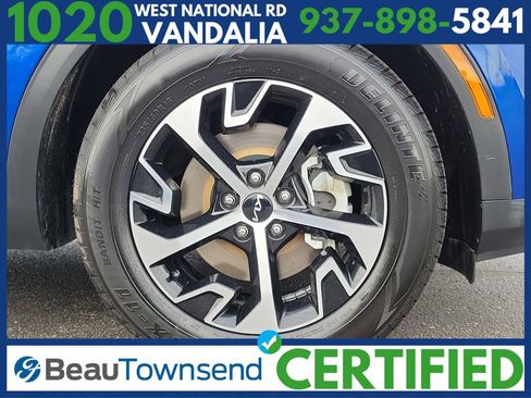 Used 2023 Kia Sportage EX image 9