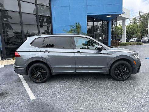 Used 2023 Volkswagen Tiguan SE R-Line FWD image 9