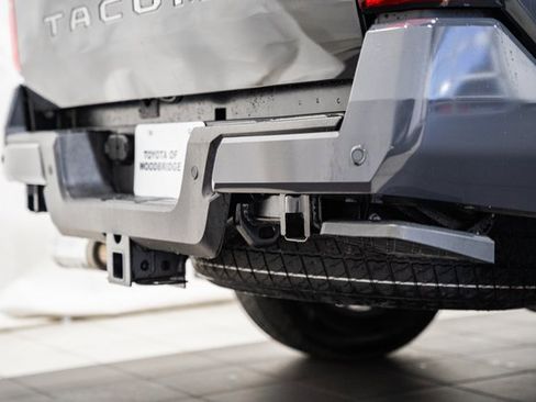 Used 2024 Toyota Tacoma Limited w/ Limited Package (LT) image 6