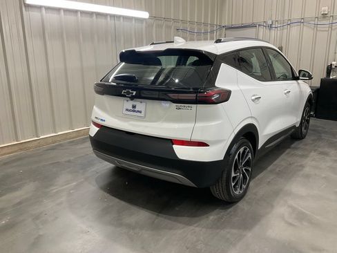 Used 2023 Chevrolet Bolt EUV Premier w/ Sun & Sound Package FWD image 22