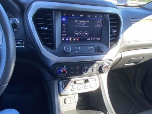 Used 2022 GMC Acadia SLE w/ Driver Convenience Package image 8