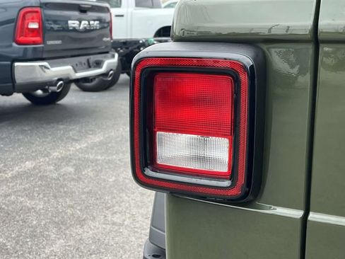 Used 2021 Jeep Wrangler Unlimited Sport image 10