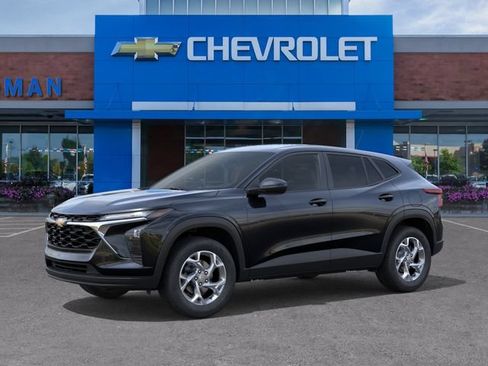 New 2026 Chevrolet Trax LS w/ LS Convenience Package FWD image 2
