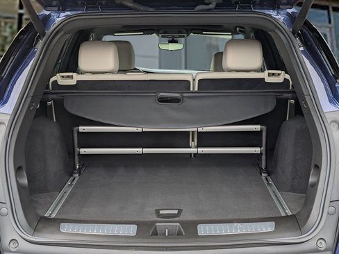 Certified 2025 Cadillac XT5 Sportv w/ Technology Package image 21