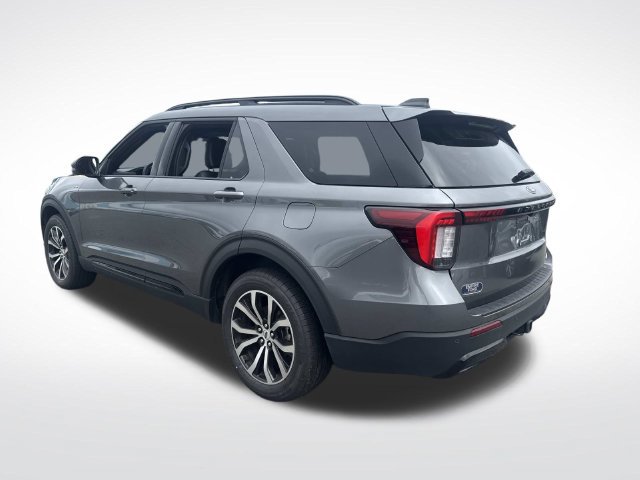 Certified 2026 Ford Explorer ST-Line AWD/4WD image 3