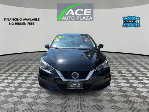 Used 2020 Nissan Versa SV image 3