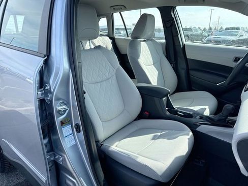 Used 2022 Toyota Corolla Cross L image 25