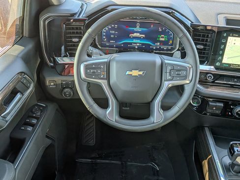 Certified 2025 Chevrolet Silverado 1500 LT image 20