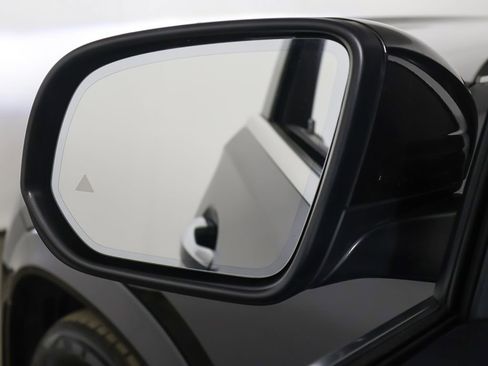 Used 2023 Mercedes-Benz GLE 450 4MATIC w/ AMG Line Exterior image 35